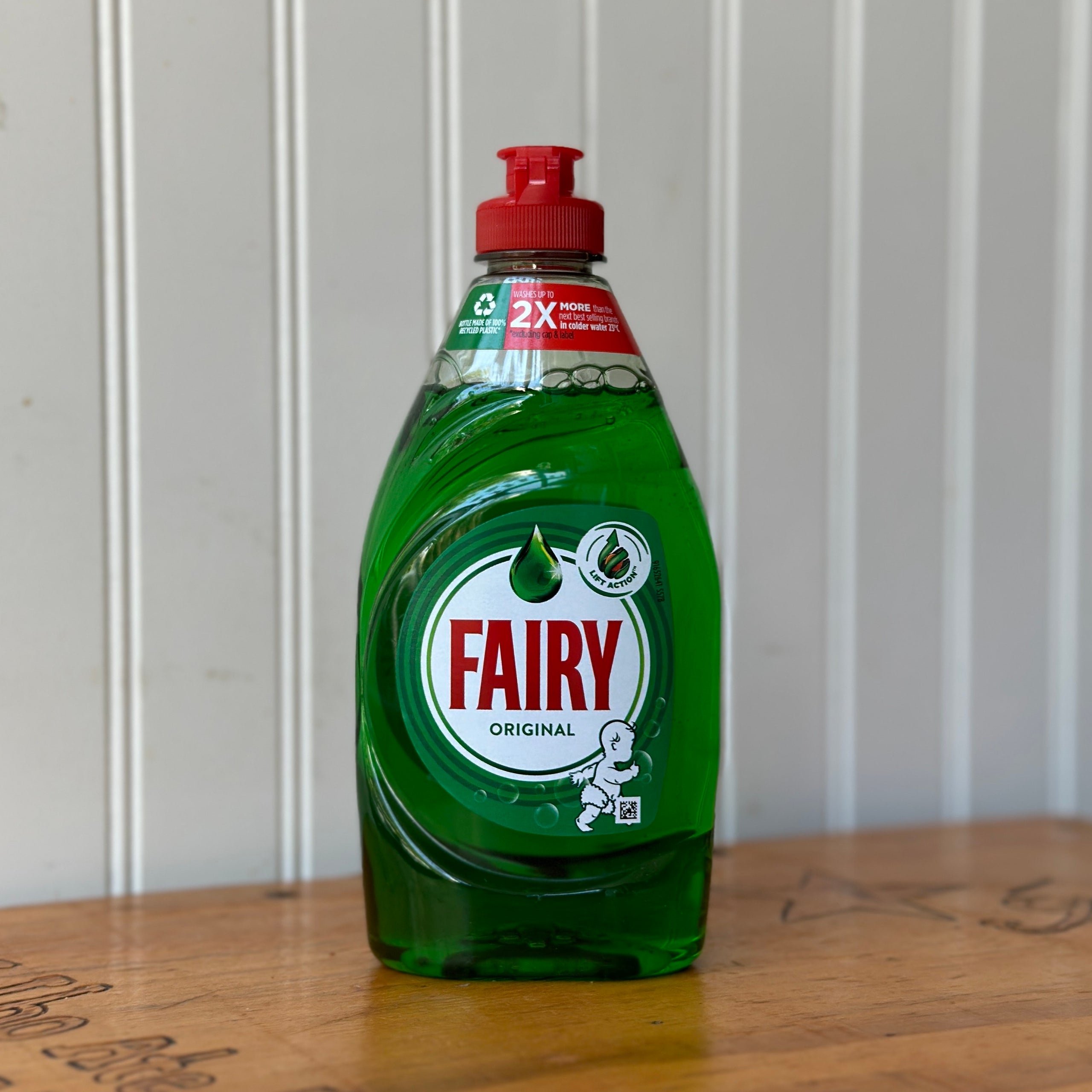 FAIRY LIQUIDE VAISSELLE 650ml POMME